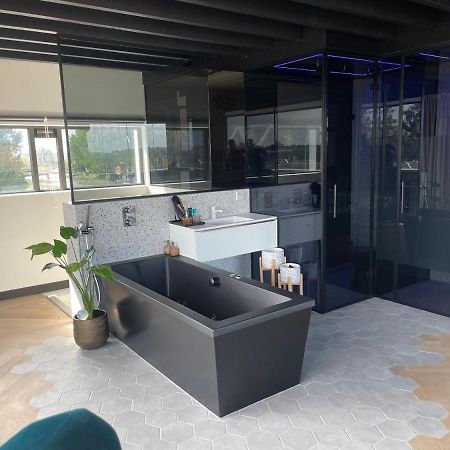 Above And Beyond - Luxe Suite Met Sauna En Stoomdouche Zaandam Exterior foto