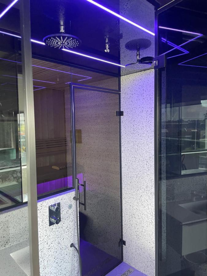 Above And Beyond - Luxe Suite Met Sauna En Stoomdouche Zaandam Exterior foto